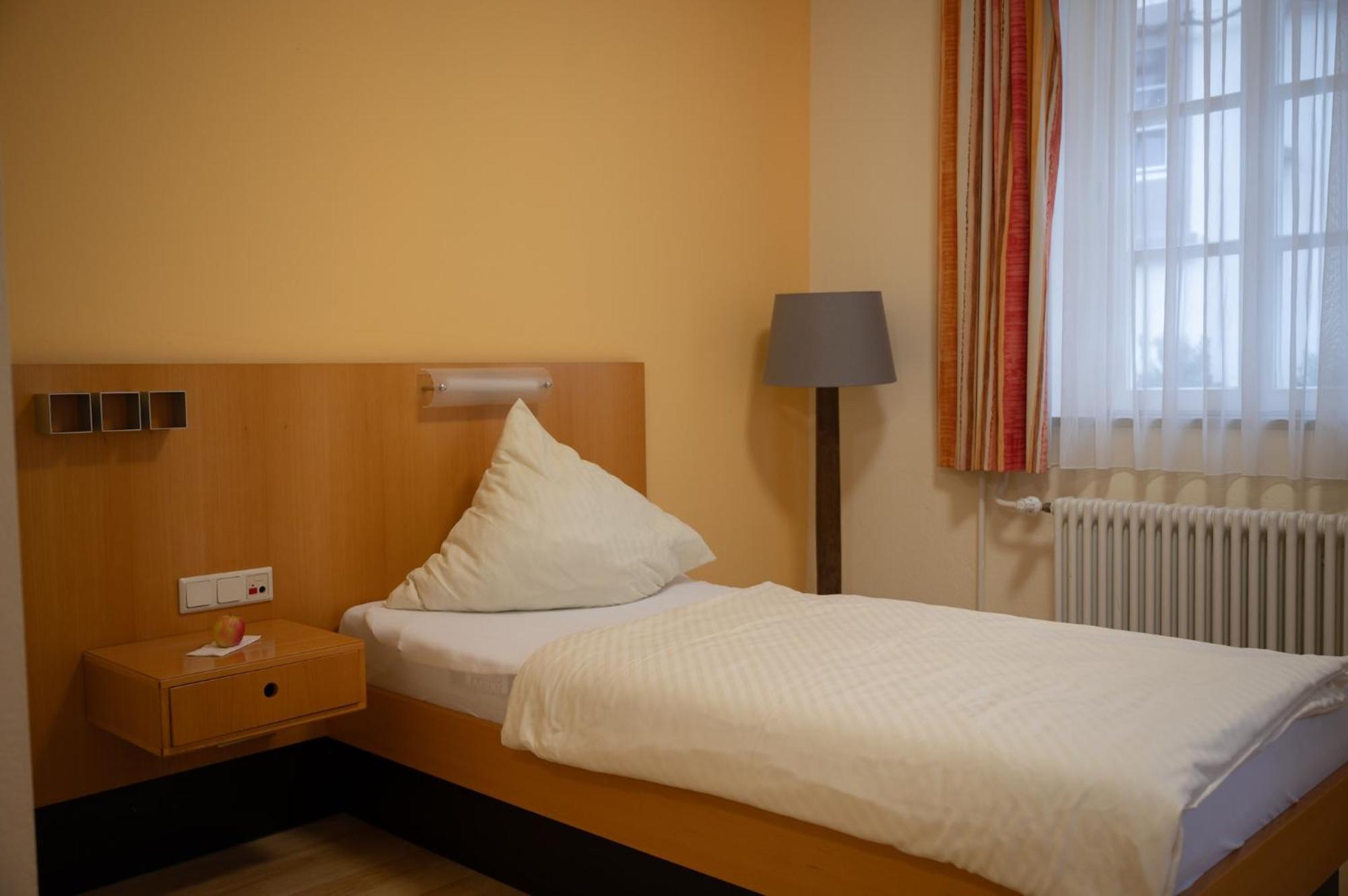 Hotel&Café Ritter von Böhl Deidesheim Esterno foto