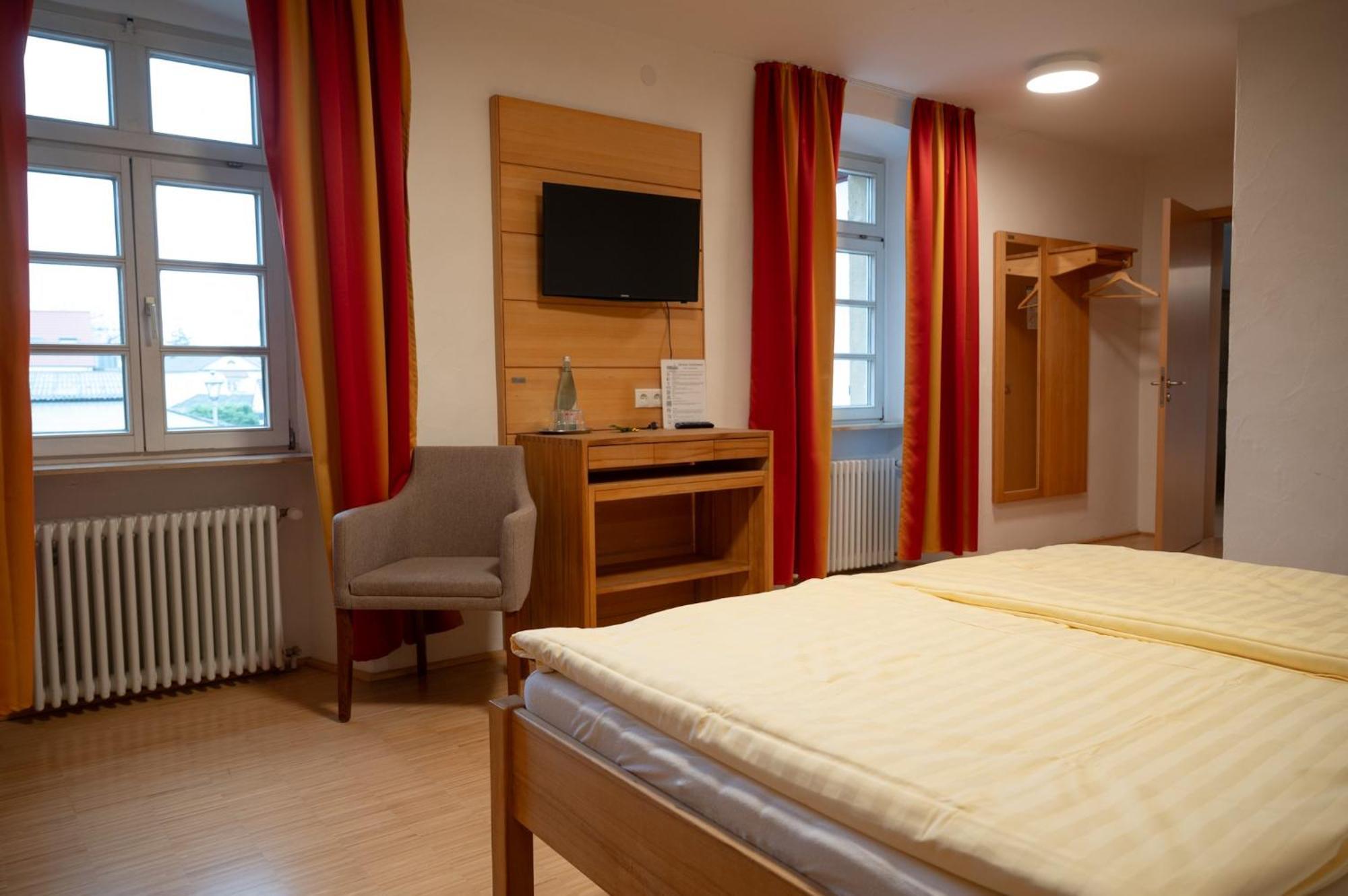 Hotel&Café Ritter von Böhl Deidesheim Esterno foto