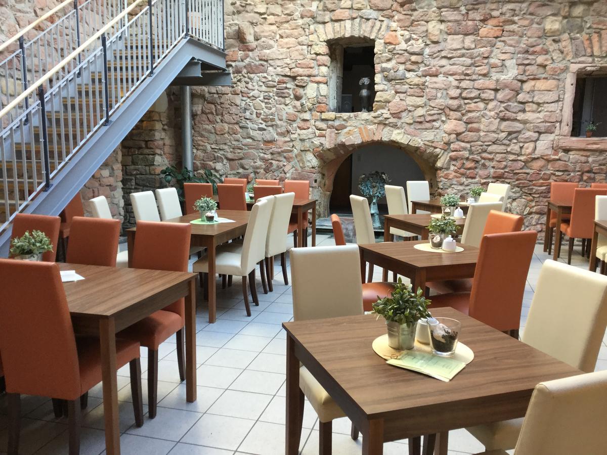 Hotel&Café Ritter von Böhl Deidesheim Esterno foto